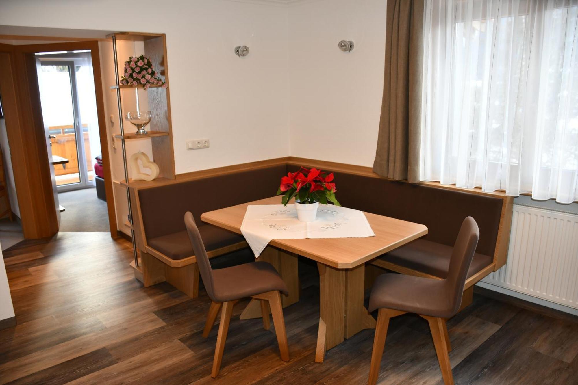 Gaestehaus Brugger Neukirchen am Großvenediger Rum bild